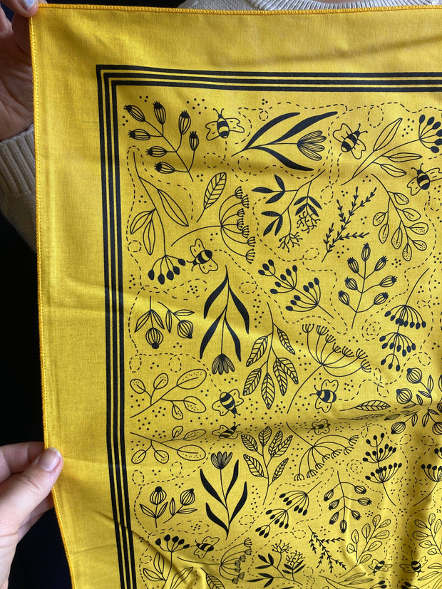 Bee Bandana